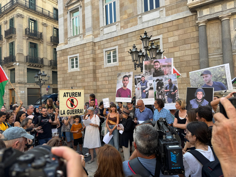 Barcelona clama por Gaza: un millar de periodistas exigen justicia para sus compañeros asesinados