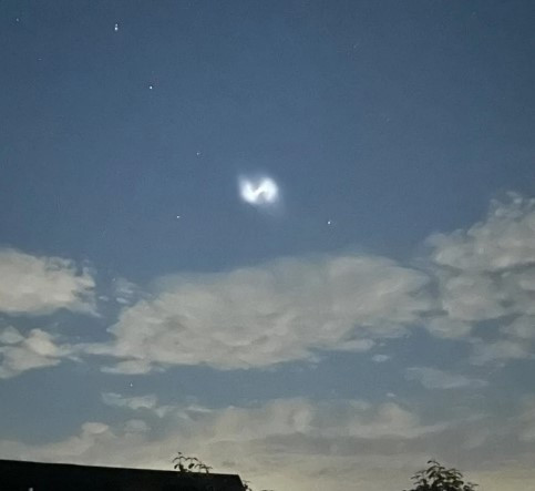 Vídeo: Misteriosas espirales de luz en el cielo nocturno