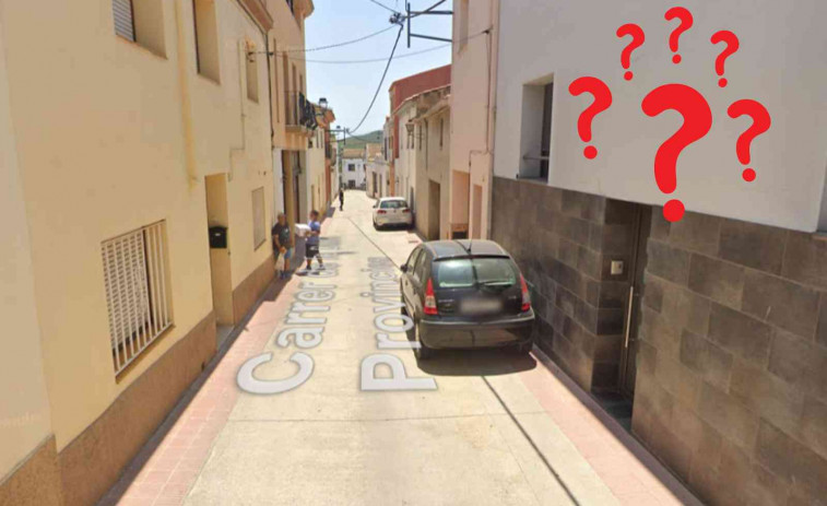 La curiosa calle de las Dos Provincias: en un lado está Barcelona y en el otro Tarragona