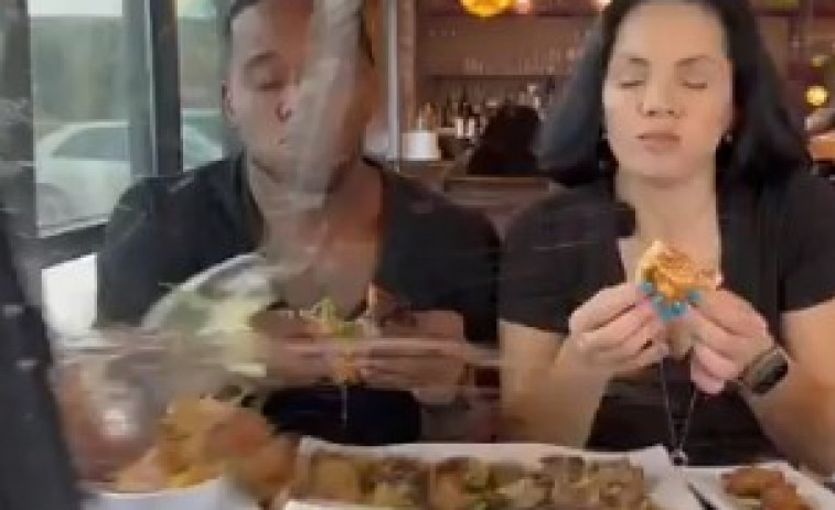 Video viral: así fue el choque que interrumpió una cena romántica
