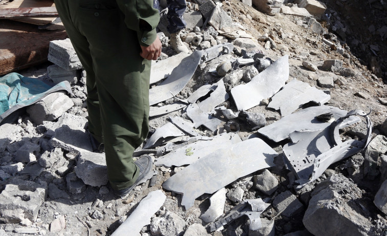 Israel lanza una oleada de ataques contra Yemen después del impacto de un misil de dispersión houthi
