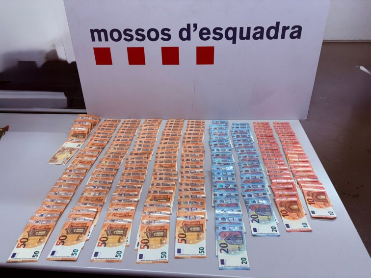 Dos detenidos en Sants-Montjuïc por presunto tráfico de medicamentos con codeína