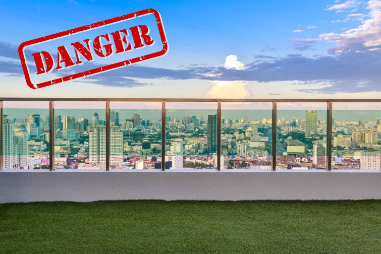 Un británico muere tras caer del balcón de un complejo turístico mientras estaba bebiendo