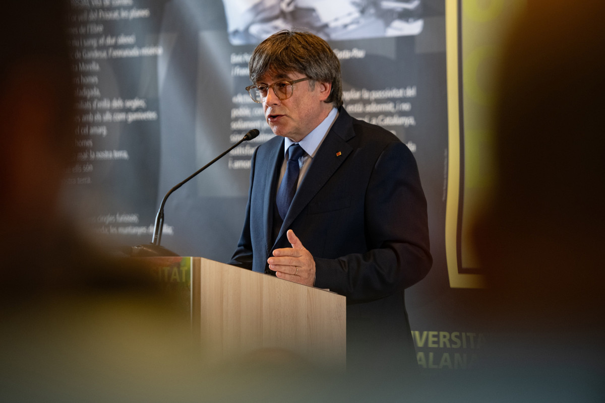 El president de Junts, Carles Puigdemont, durant una conferència, en el Liceu Renouvier, a 19 d'agost de 2025, a Prada de Conflent (França). Puigdemont participa en la 57ª edició de la Universitat