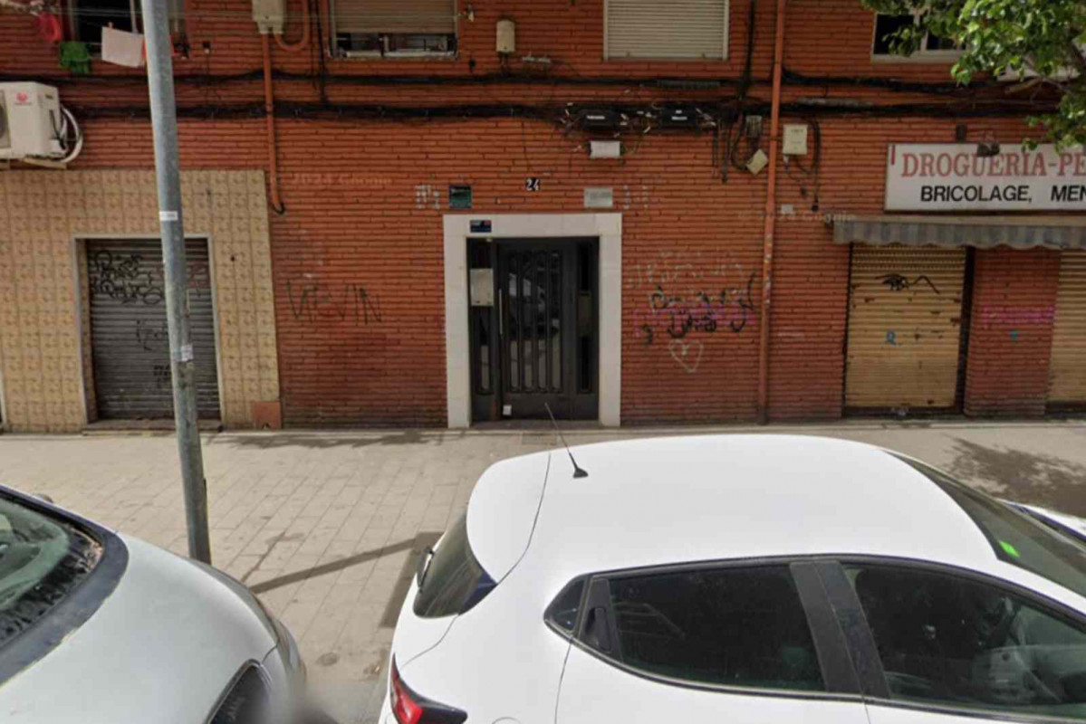 El número 24 de la calle Nàpols, en Badalona   GOOGLE MAPS