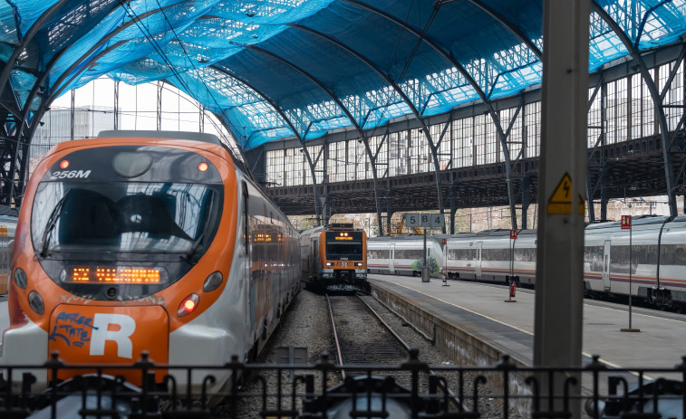 Rodalies sigue este miércoles con 11 tramos cortados pero mejora su servicio por carretera