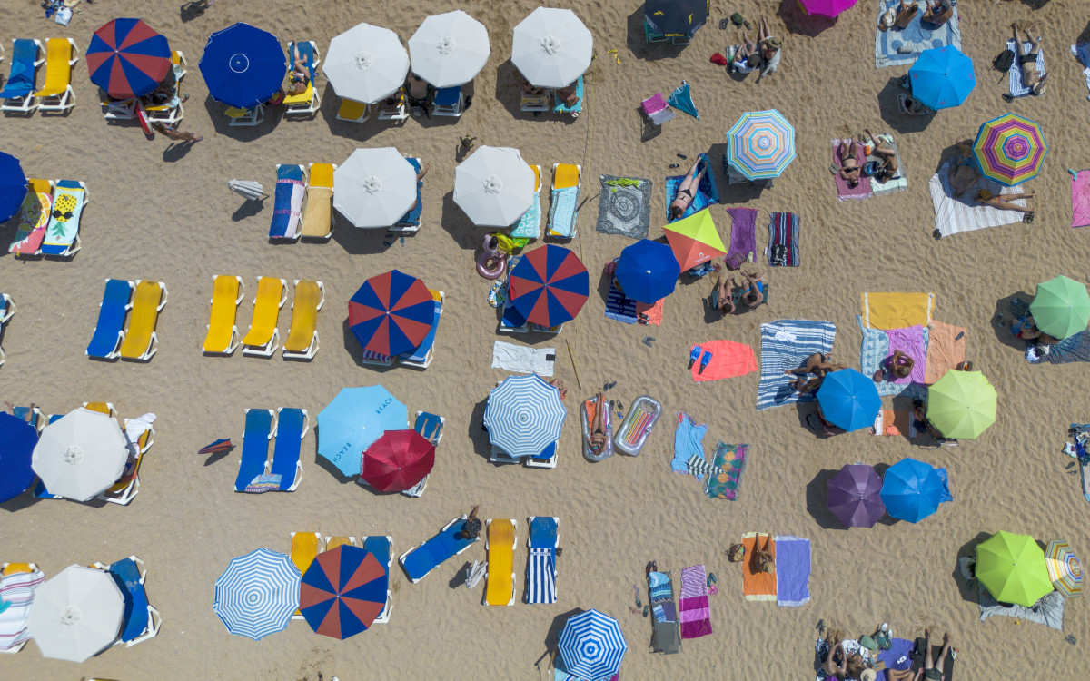 EuropaPress 5361069 numerosas personas disfrutan dia playa costa brava 30 julio 2023 tossa mar