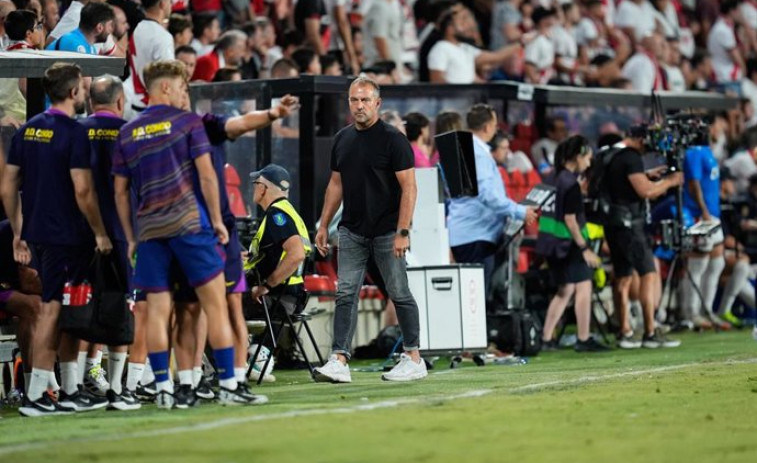 Joan Garcia salva un punto para el Barça y Hansi Flick dispara con bala: “los egos matan el éxito”