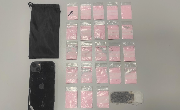 Un detenido en Mollerussa tras localizarse en un coche una veintena de dosis de 'tusi'