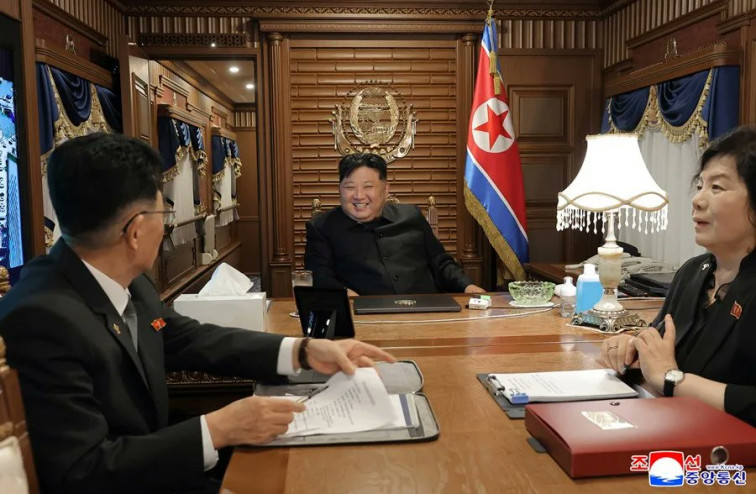 Kim Jong-un viaja en su famoso tren blindado a Pekín para un desfile militar