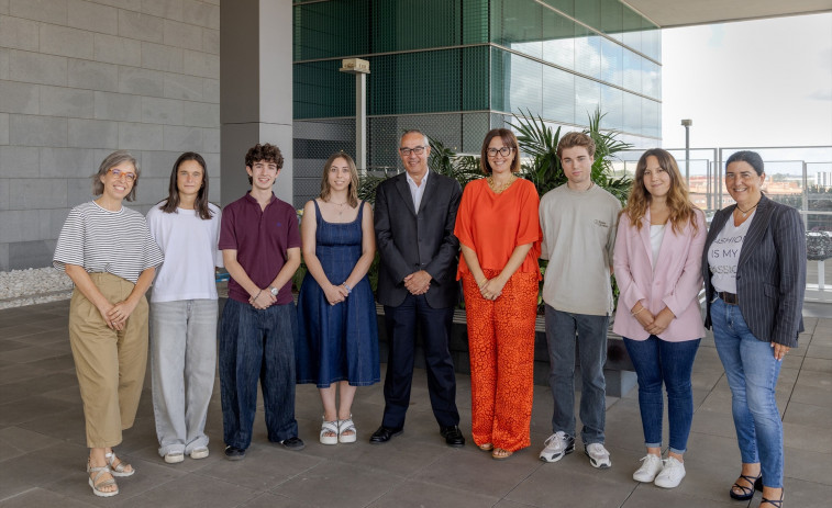 Agbar entrega las becas de la segunda edición de su programa Beques Joves Talents en Catalunya
