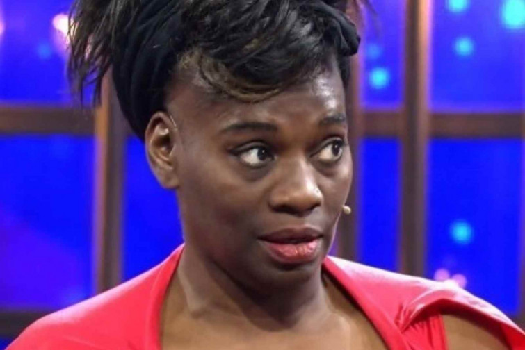 Carolina Sobe abandona en directo su nuevo programa: el drama familiar que la tiene al borde del colapso