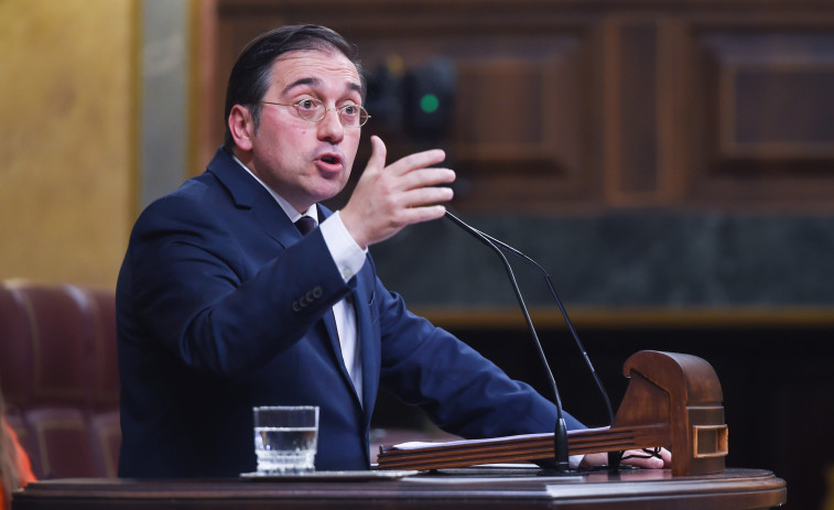 Albares reafirma el respaldo de España a Ucrania y aboga por una 