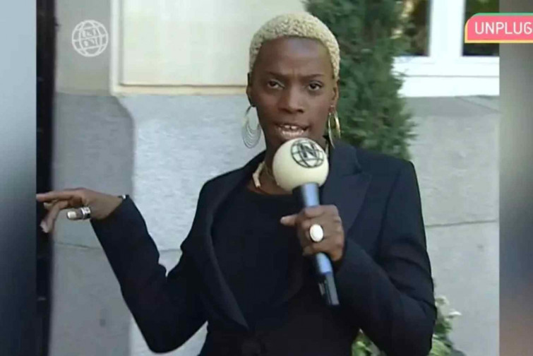 Fallece Dnoé Lamiss, reportera y hermana de Carolina Sobe