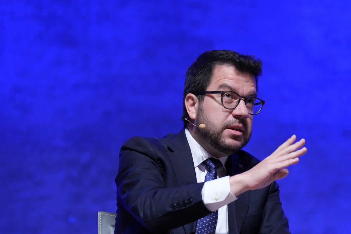 Archivo - El expresidente de la Generalitat, Pere Aragonès, interviene durante la última jornada del 4º Congrés d’Economia i Empresa de Catalunya, en el Auditori L'illa, a 20 de junio de 2025, e