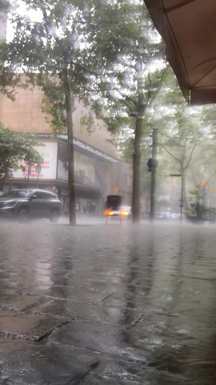 VIDEO | Catalunya en alerta por lluvias torrenciales y tormentas