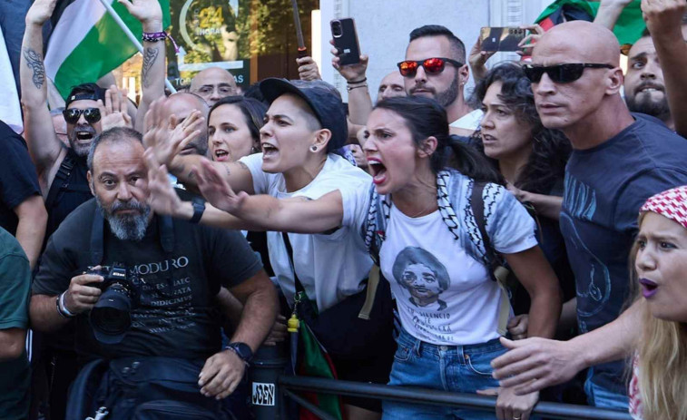 Irene Montero e Ione Belarra fueron protegidas por ultras del Rayo en el caos de la Vuelta a Madrid