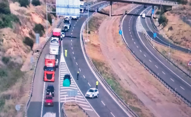 Cortada la AP-2 en Soses (Lleida) por un accidente en Candasnos (Huesca)