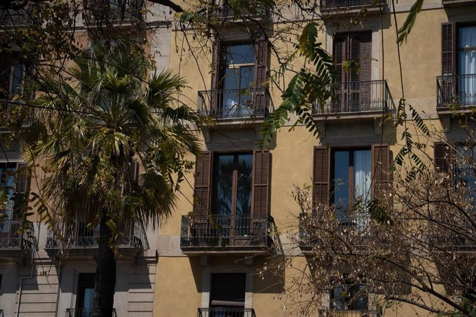 “La vivienda es un derecho, no un lujo”: ERC ataca la inacción del gobierno de Barcelona