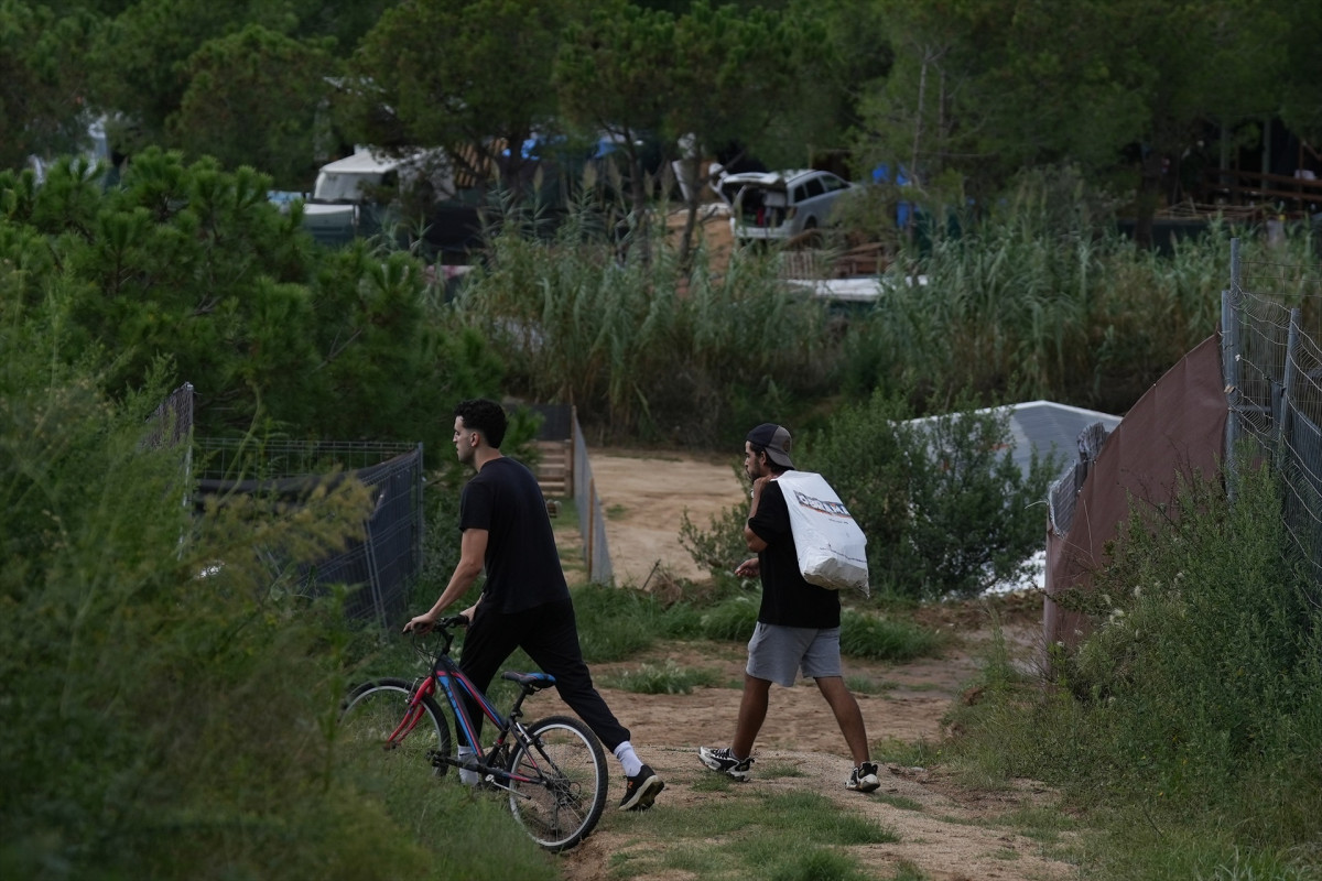 EuropaPress 6974179 mossos desquadra desalojan campamento ilegal 22 septiembre 2025 mataro