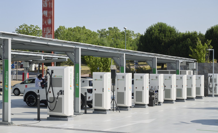 Iberdrola alcanza los 10.000 puntos de recarga pública en funcionamiento
