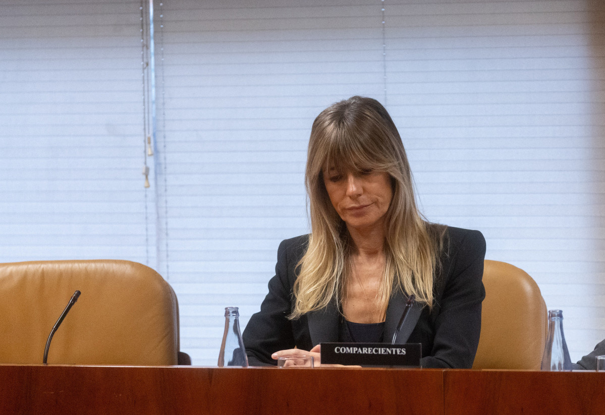 Archivo - Arxivo - La dona del president del Govern, Begoña Gómez, durant la Comissió d'Investigació en l'Assemblea de Madrid, a 13 de novembre de 2024, a Madrid (Espanya).