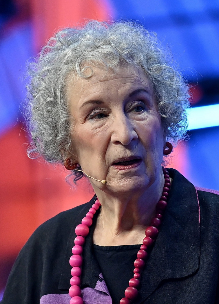 Margaret Atwood se alza con el III Premio Internacional Joan Margarit de Poesía