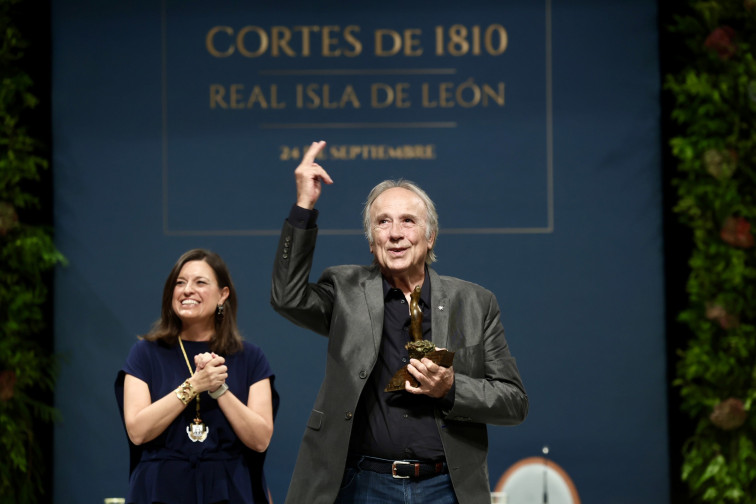 Serrat gana el XIV Premio Cortes y alerta: ‘Nuestros representantes adoptan posiciones que no ayudan’