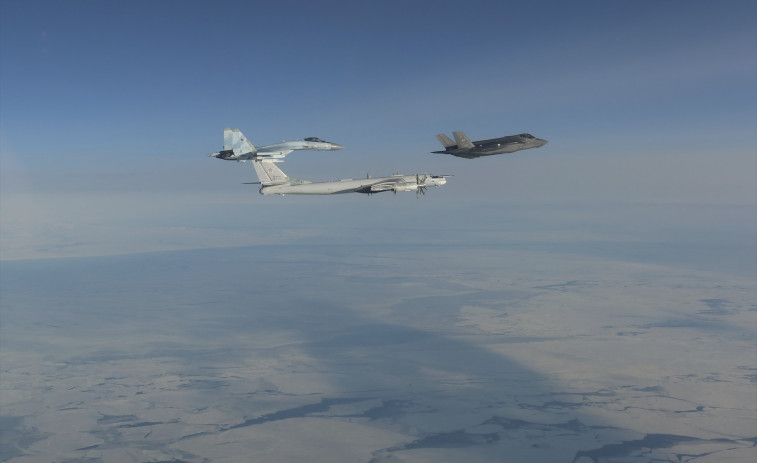 Estados Unidos intercepta varios aviones militares rusos cerca de Alaska