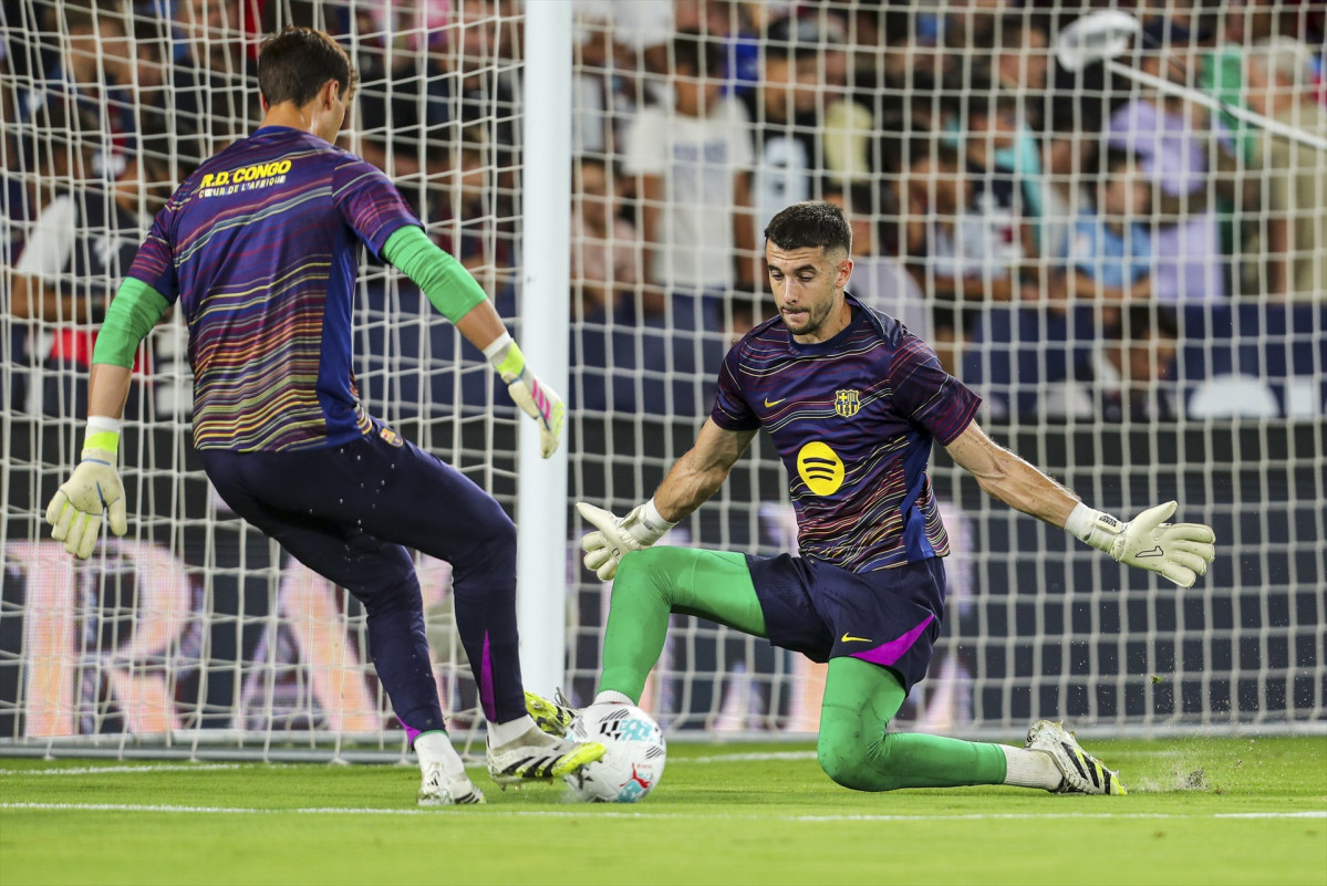 EuropaPress 6913553 joan garcia of fc barcelona warms up during the spanish league laliga ea