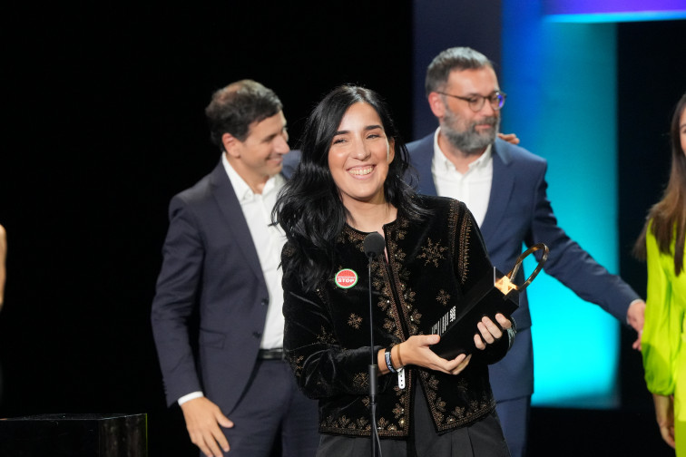 Alauda Ruiz de Azúa conquista la Concha de Oro y reivindica un cine que abra debates desde un “lugar seguro”