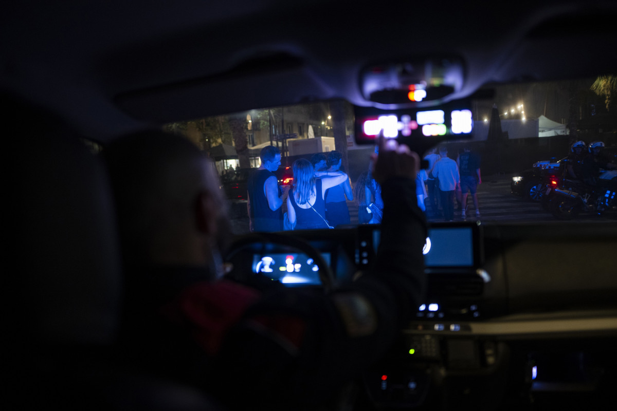 Los mossos d'esquadra realizan un patrullaje durante las fiestas de la Mercè, a 27 de septiembre de 2025, en Barcelona, Catalunya (España). Esta festividad rinde homenaje a la Mercè, patrona de la 