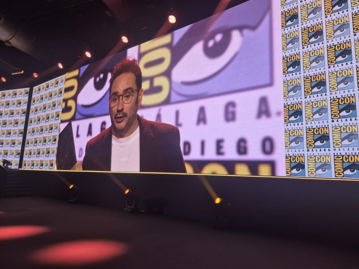 J.A.Bayona recibe el premio 'Epic Vision' en la Comic Con: 