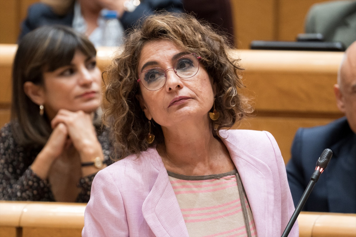 EuropaPress 6992838 vicepresidenta primera ministra hacienda maria jesus montero sesion control