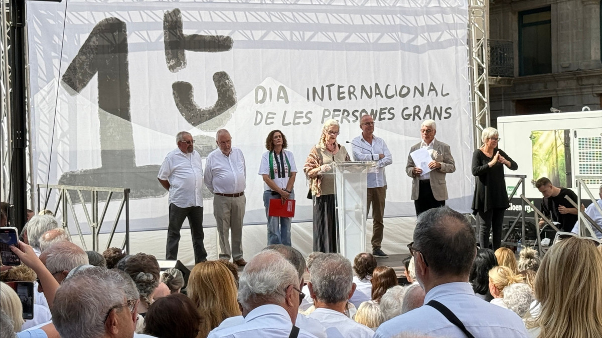 EuropaPress 6995301 vicky pena leyendo manifiesto