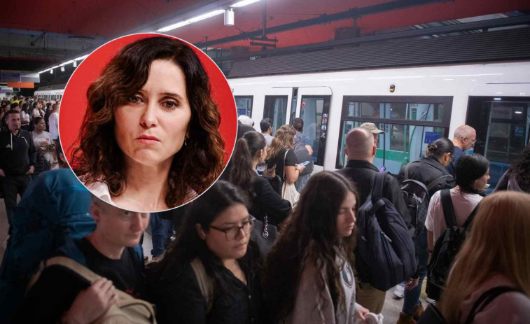 Ayuso contrata a 120 trabajadores para empujar a los pasajeros hacia los vagones del metro