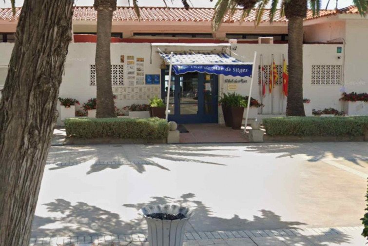 El TSJC autoriza al Gobierno a recuperar el Club de Mar de Sitges este jueves