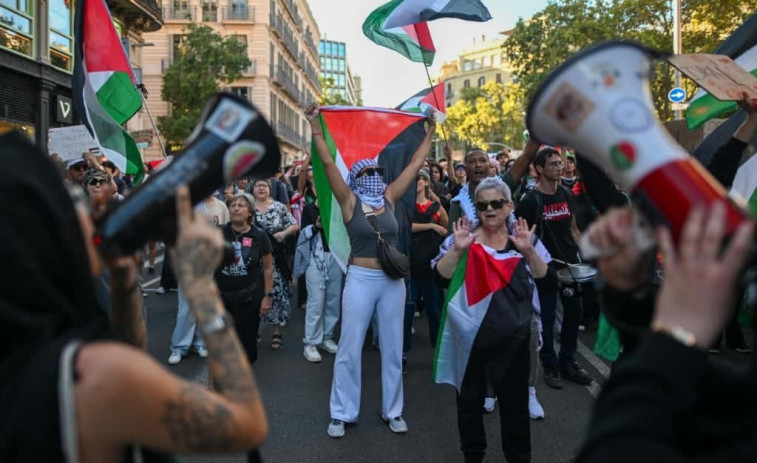 Vídeo | Violencia en el centro de Barcelona: diez detenidos y 19 mossos heridos tras la protesta por Gaza