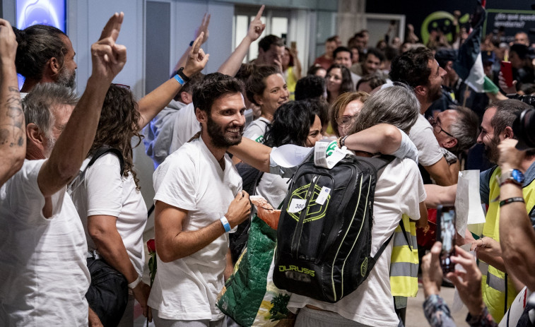 Albares anuncia la vuelta a España de los 28 retenidos en Israel tras la flotilla