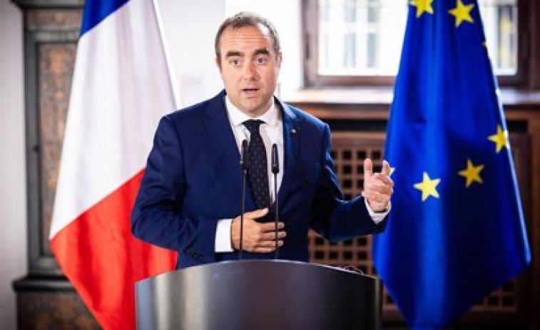 Dimite Sébastien Lecornu, el primer ministro francés, apenas 27 días después de su nombramiento