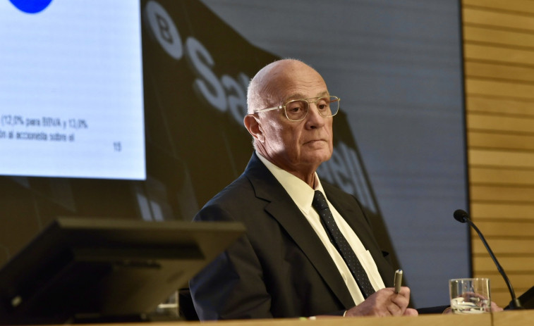 Oliu cuestiona la postura de Martínez en la OPA de BBVA: 