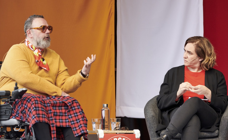 VÍDEO | Bob Pop se postula a la alcaldía de Barcelona con BComú para que 