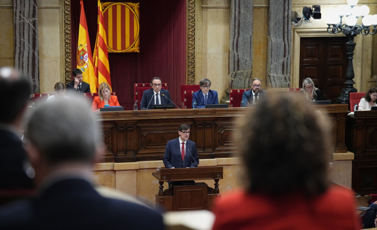 Descubre las claves del plan de Illa para modernizar residencias y la salud pública