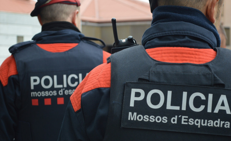 Los Mossos cazan a un joven en busca y captura por homicidio robando móviles en Cassà de la Selva