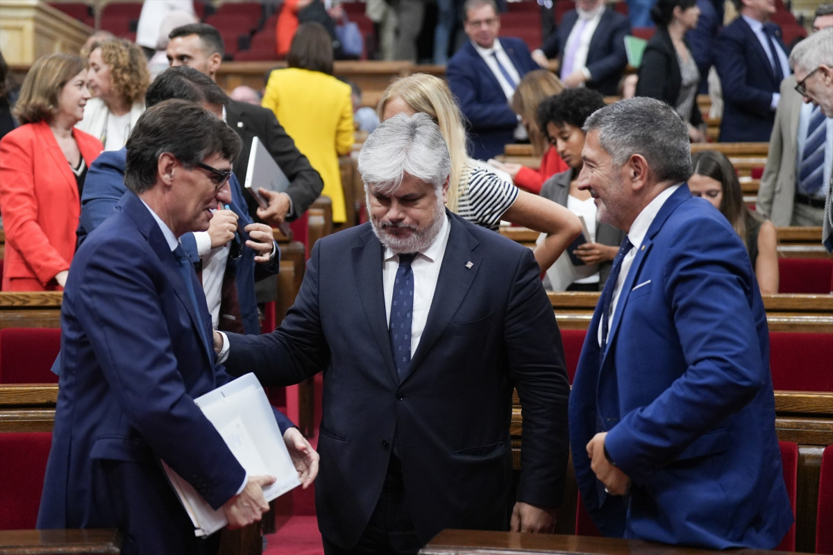 EuropaPress 7012988 president generalitat cataluna salvador illa diputado junts albert batet (1)