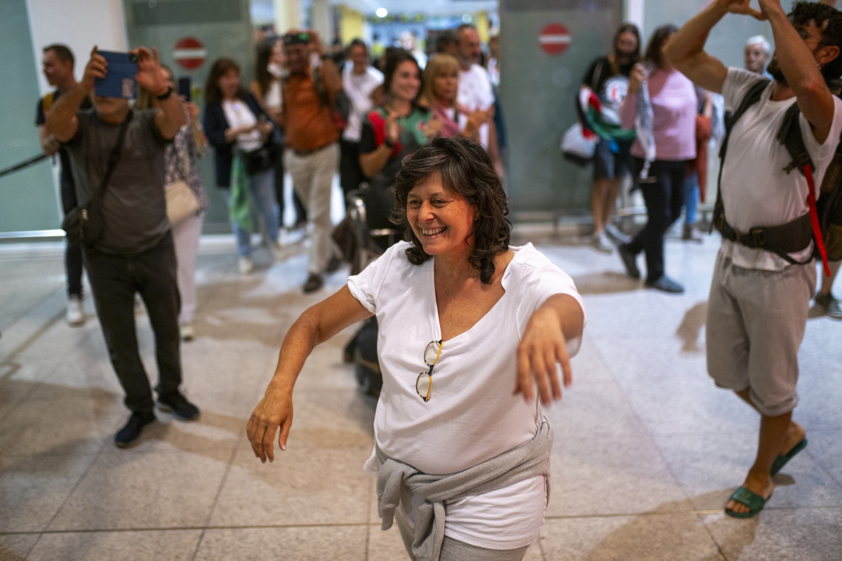 Pilar Castillejo en su llegada a Barcelona tras su deportación de Israel