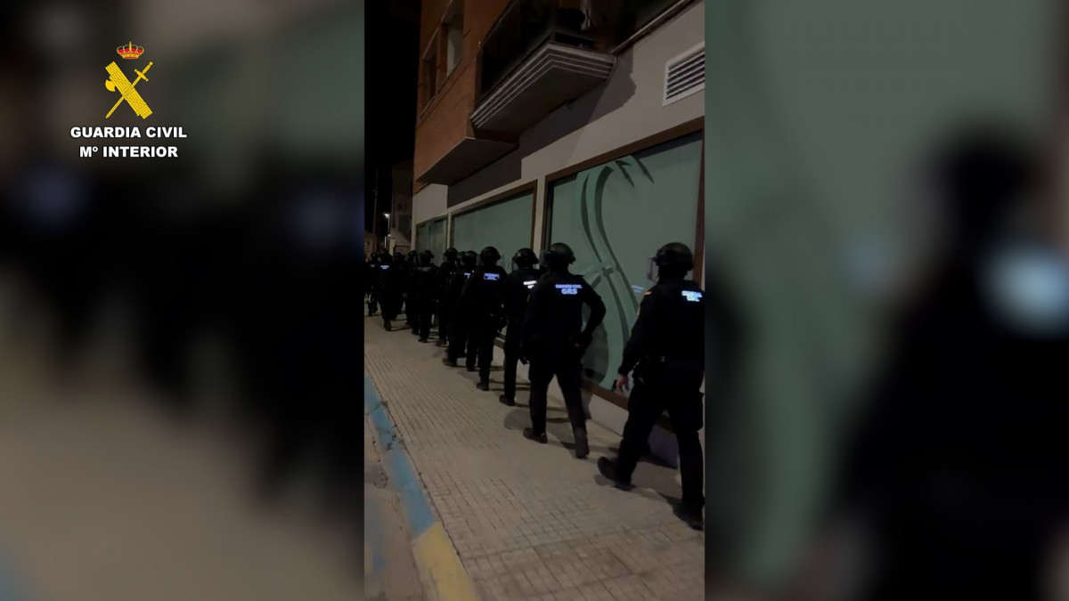 Una de las entradas y registros