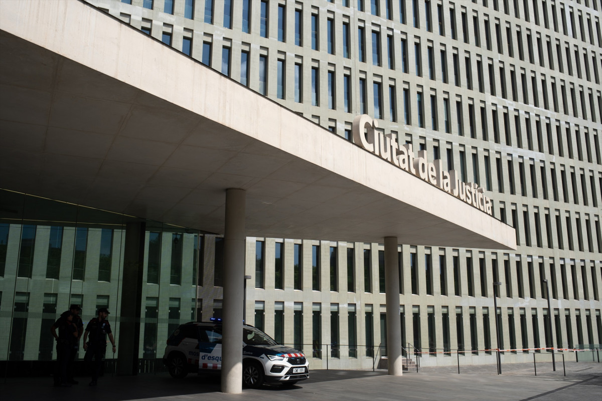 EuropaPress 5365297 vista fachada ciutat justicia agosto 2023 barcelona catalunya espana