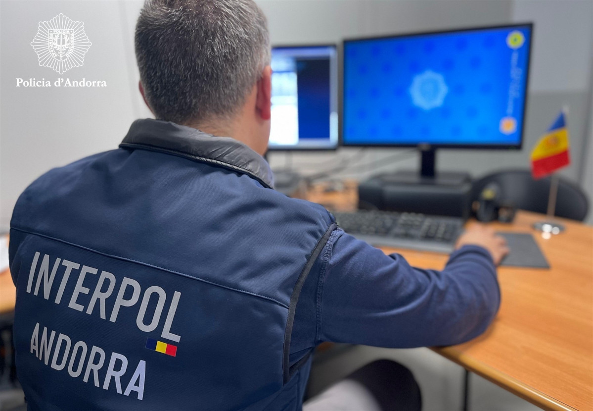 EuropaPress 7046936 agente interpol andorra