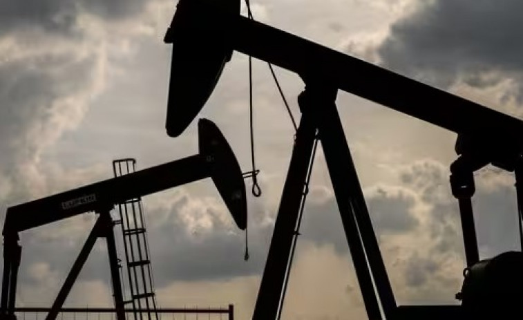 La petrolera sancionada Lukoil anula el debate de dividendos  y sufre una caida de acciones